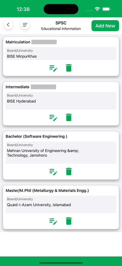 SPSC - Screenshot della schermata delle informazioni educative nell'applicazione mobile SPSC che mostra un elenco di qualifiche accademiche.