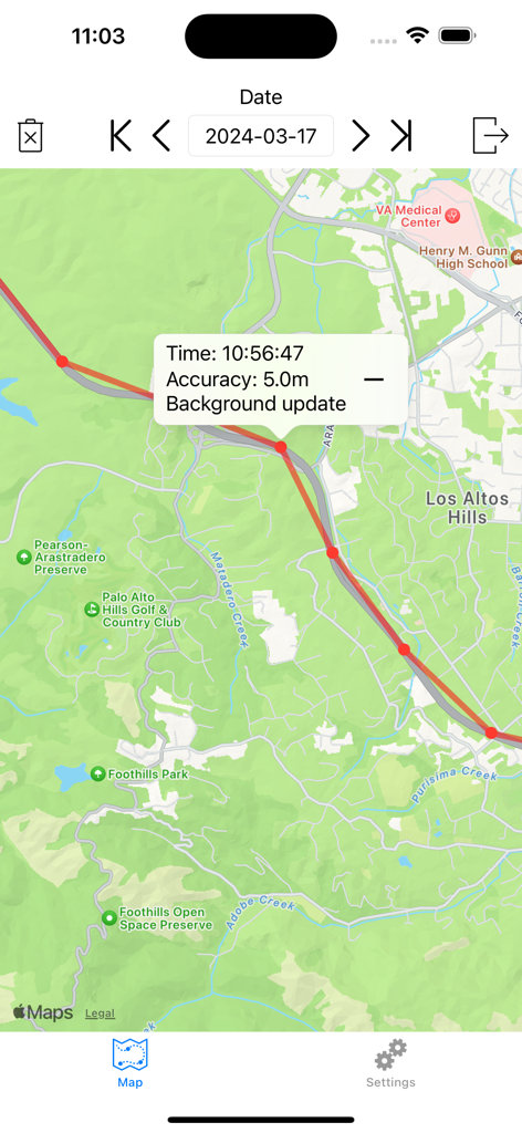 DailyGPX - Captura de tela do aplicativo DailyGPX mostrando uma rota de viagem registrada em um mapa com detalhes de atualização de localização em segundo plano