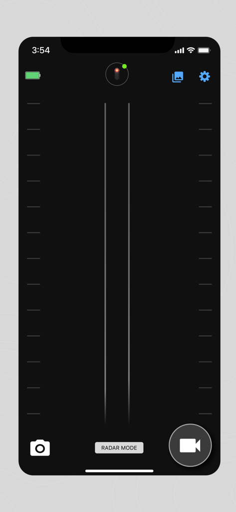 Varia™ - 안전한 사이클링을 위한 레이더 추적 및 카메라 녹화 제어를 보여주는 Garmin Varia 앱 인터페이스