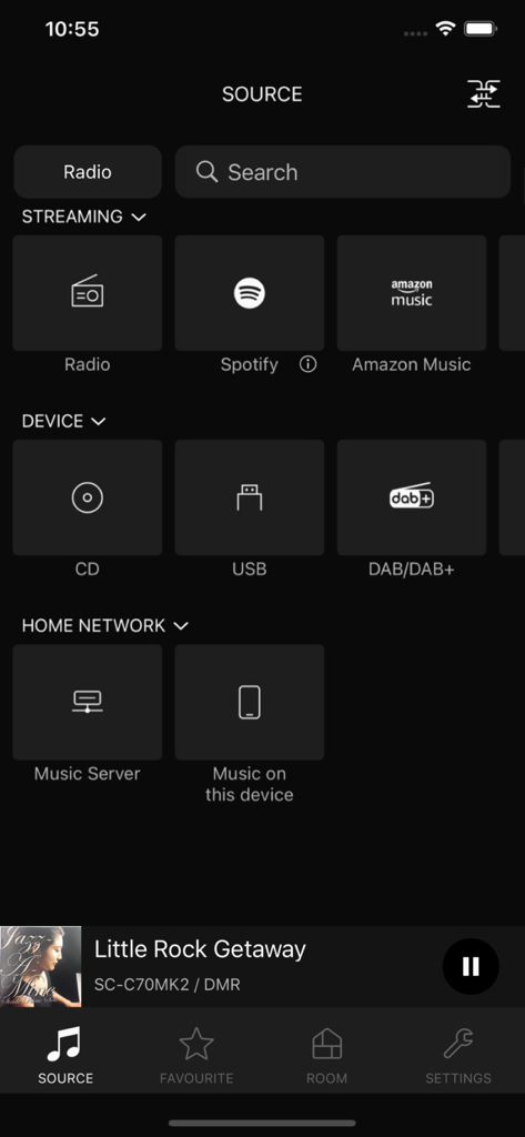 Technics Audio Center - Interface da aplicação Technics Audio Center a apresentar opções de fonte de áudio, incluindo Spotify, Amazon Music e CD