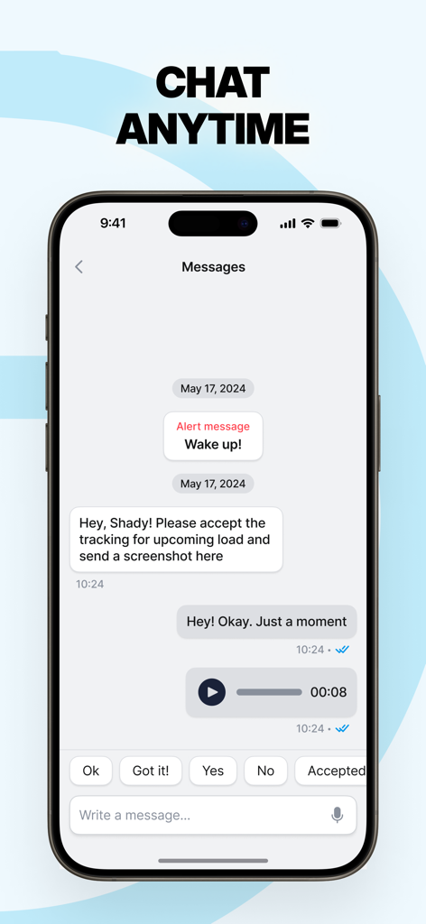 Interfaz de chat de la aplicación EVO ELD que muestra una conversación de mensajería entre un conductor de camión y un gerente de flota