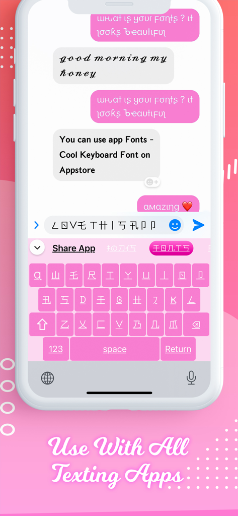 Fonts: Keyboard & Font Art - 메시징 앱에서 분홍색 미학의 맞춤형 키보드와 다양한 스타일의 폰트를 표시하는 iPhone 화면