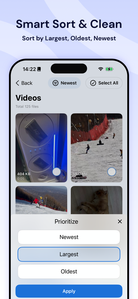 Pantalla de la aplicación CleanGo que muestra opciones de clasificación de vídeos por archivos más recientes, más grandes y más antiguos para optimizar el almacenamiento del teléfono