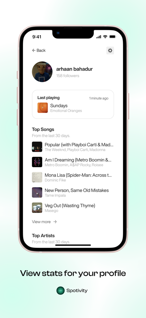 Benutzerprofilbildschirm in der Spotivity-App, der den zuletzt gespielten Song und eine Liste der Top-Songs der letzten 30 Tage anzeigt.