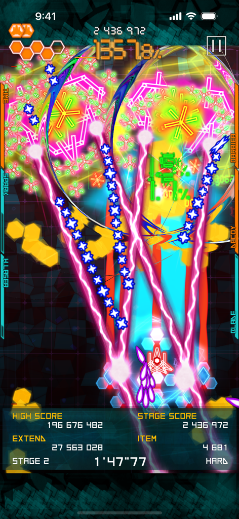 Bullet Hell Monday Black - Gameplay intense de shoot 'em up Danmaku néon avec des balles colorées et des armes spéciales.