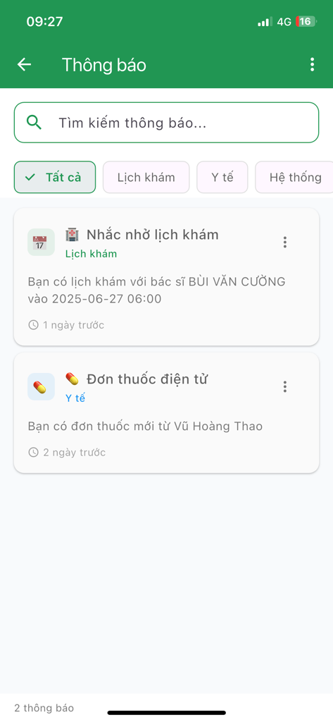 Bach Mai Care app notifications screen showing appointment reminders and electronic prescriptions in Vietnamese.