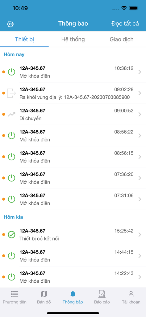 Fast Track GPS - Fast Track GPS App-Benachrichtigungsbildschirm, der eine Liste von Fahrzeugaktivitäten und Statusalarmen anzeigt