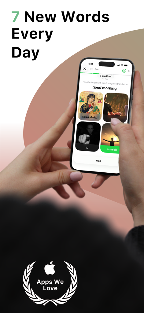 インタラクティブなクイズを通じて毎日7つの新しいポルトガル語を学ぶためにLENGOアプリを使用しているスマートフォンを持っている人