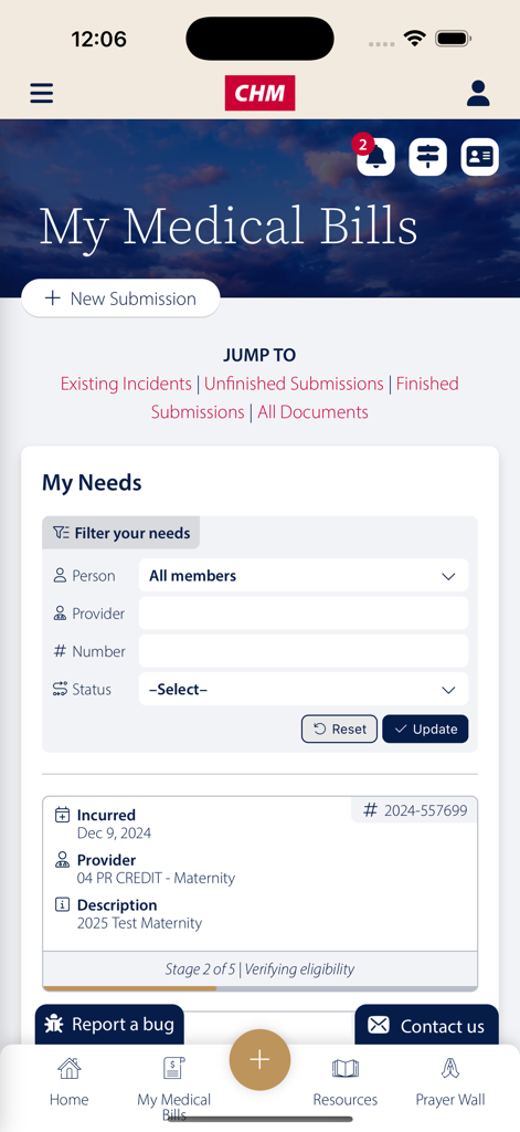 CHM Member Portal - 제출된 의료 요청 목록과 현재 처리 상태를 보여주는 CHM 회원 포털 앱의 '내 의료비' 화면.