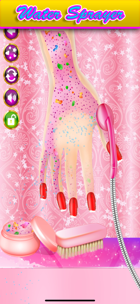 Princess Nail Spa & Salon - Uso de un pulverizador de agua rosa para enjuagar una mano durante un tratamiento de spa virtual en Princess Nail Spa and Salon.
