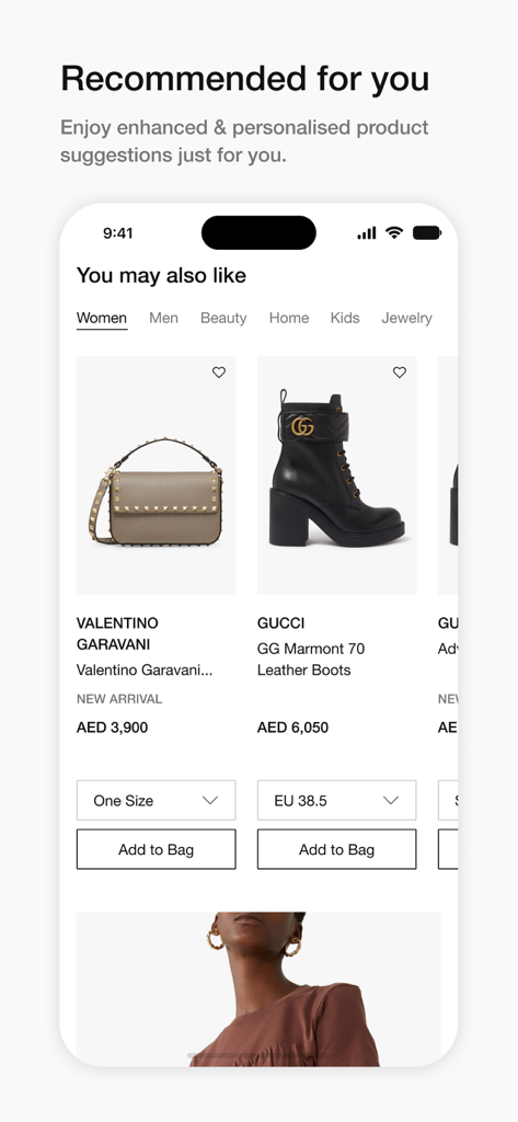 Bloomingdale’s Middle East - ブルーミングデール 中東アプリのパーソナライズされた製品推奨画面。ヴァレンティノやグッチの高級ファッションアイテムを紹介。