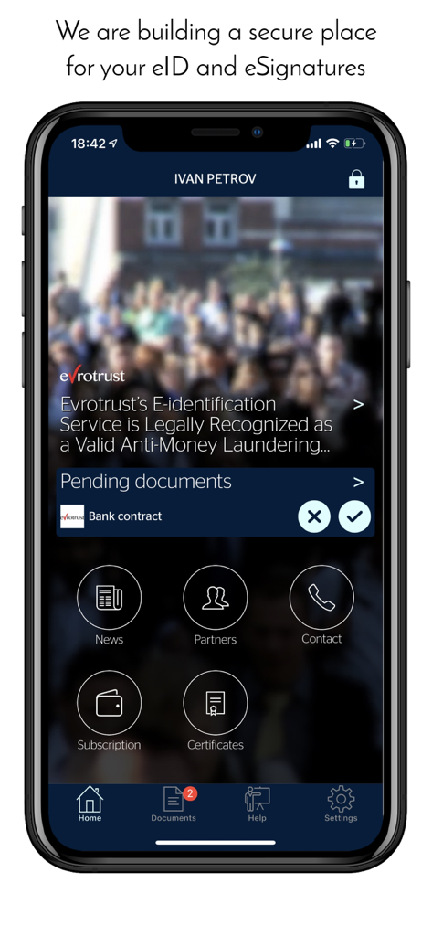 Evrotrust - Schermata principale dell'app mobile Evrotrust che mostra strumenti per l'identità digitale e la firma elettronica.