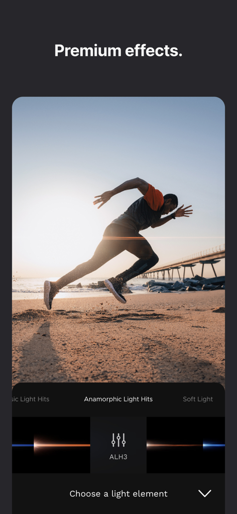 LD - Photo & Video Finishing - ビーチを走るランナーの写真にシネマティックなアナモルフィックライトフレア