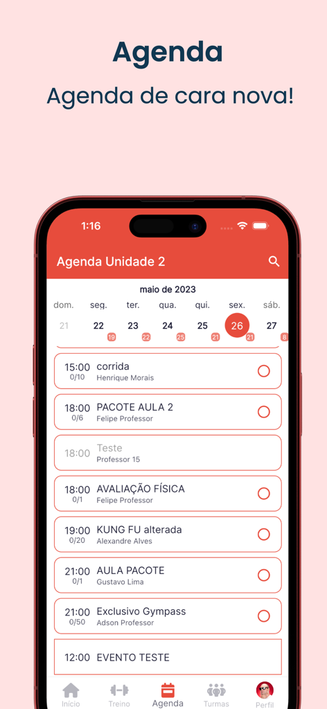 DG Aluno mobile app interface showing a gym class schedule and daily activities calendar