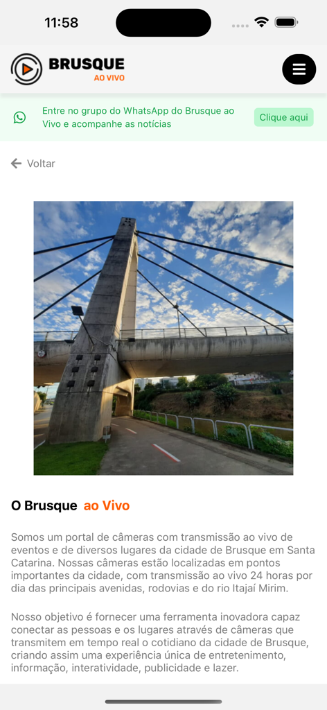 都市の橋のライブカメラビューとポータルに関する説明テキストを示すブルスケ・アオ・ヴィーヴォアプリのスクリーンショット