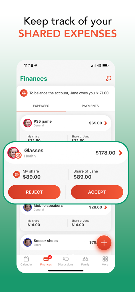 Interfaccia mobile dell'app di co-genitorialità 2houses che mostra le spese condivise con opzioni per accettare o rifiutare le voci finanziarie.