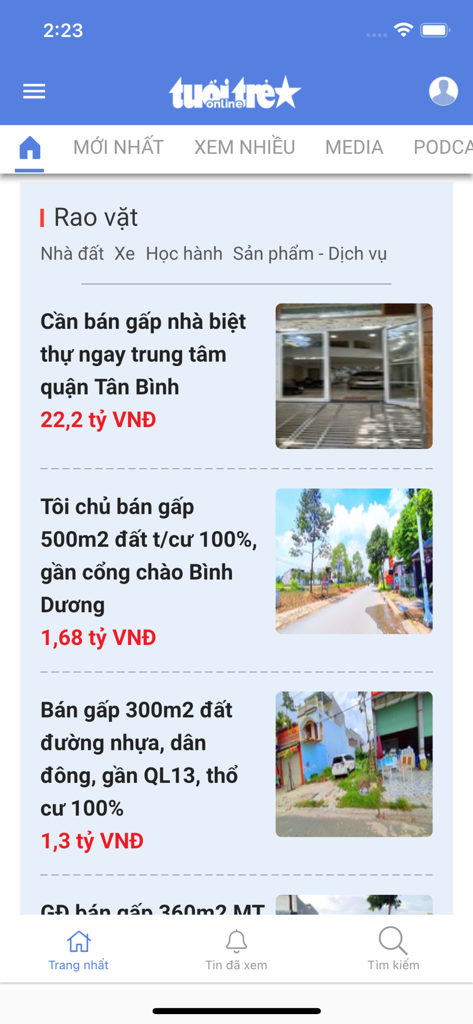 Real estate classifieds section in the Tuoi Tre Online app listing properties for sale in Vietnam.