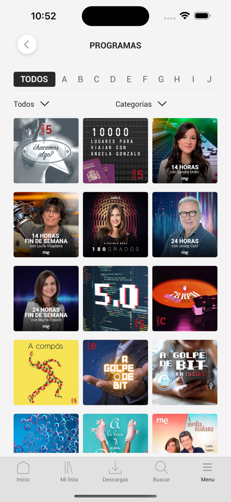 Interfaz de la aplicación RNE Audio mostrando una cuadrícula de programas de radio y podcasts.