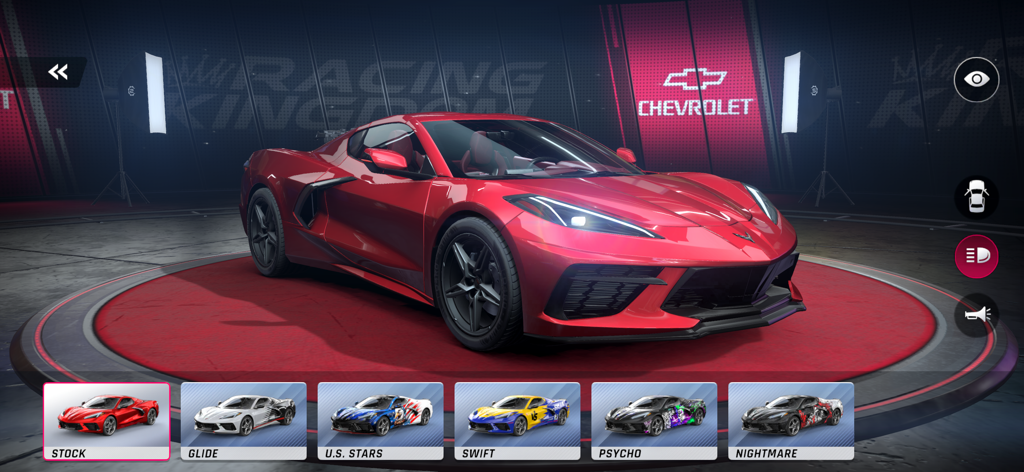 Racing Kingdom - Un Chevrolet Corvette rojo en el menú de personalización del garaje de Racing Kingdom con varias opciones de skin.