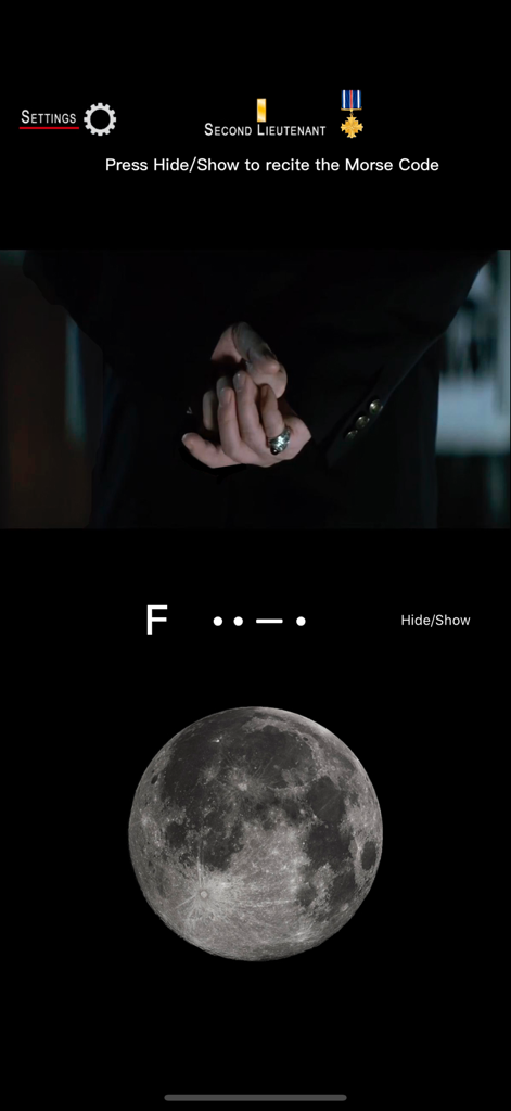 Telegraph - Morse Code ! - Oberfläche der Morsecode-App, die den Code für den Buchstaben F mit einer geheimen Finger-Signalisierungsszene und dem Mond zeigt.
