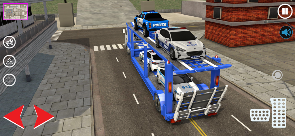 US Police Car Transporter Game - Un camión de transporte de policía azul transportando varios coches de policía en una calle de la ciudad en un juego de simulación.