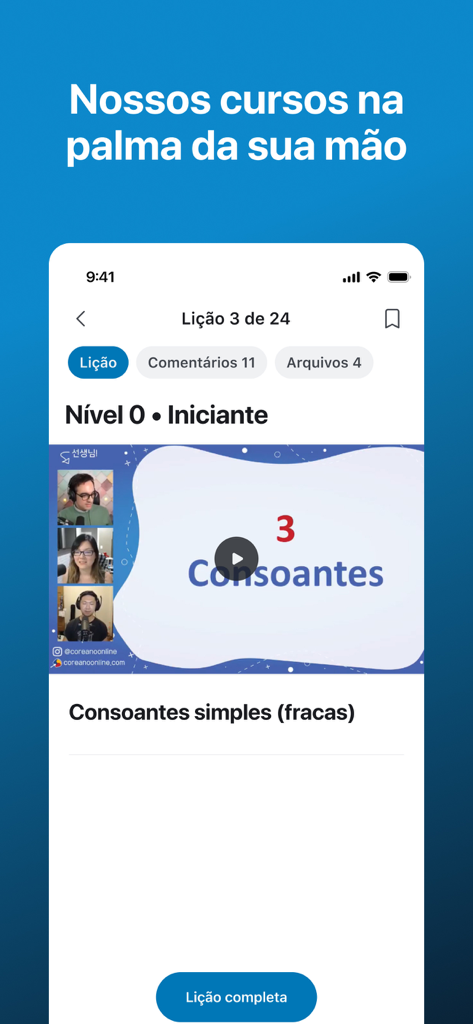 Coreano Online - Interface do aplicativo móvel Coreano Online mostrando uma aula em vídeo sobre consoantes coreanas para iniciantes.