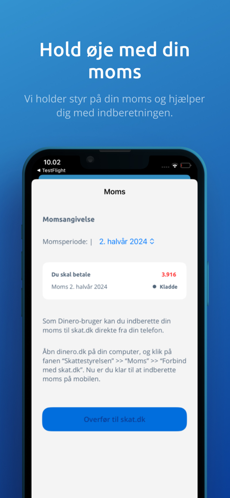 Dinero Regnskabsprogram - The Dinero mobile app interface showing a VAT reporting summary with a button to transfer data to the Danish tax authority.