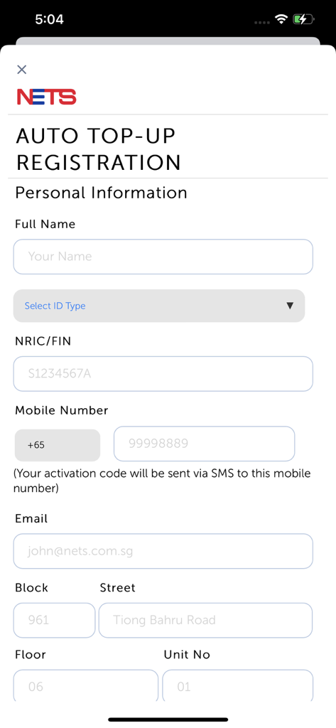 NETS App - Tela de registro do NETS App para carregamento automático com um formulário de informações pessoais, incluindo NRIC e detalhes de endereço