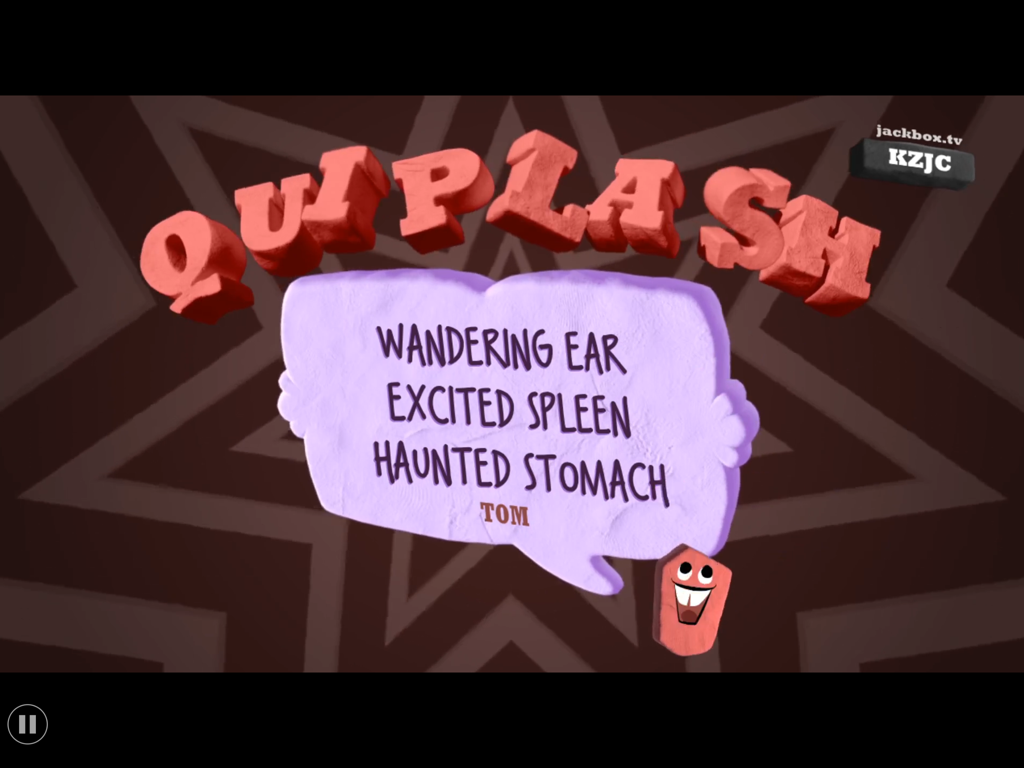 Un écran de jeu de Quiplash 3 dans The Jackbox Party Pack 7 présentant des invites humoristiques soumises par les utilisateurs.