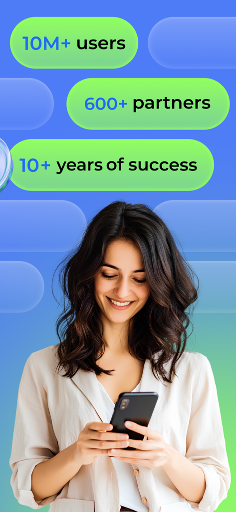 Una mujer sonriente usando su teléfono con superposiciones de texto que muestran diez millones de usuarios y diez años de éxito para Changelly Exchange