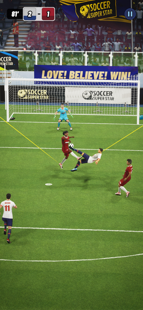 Un jugador de fútbol realizando una chilena en el juego móvil Superestrella del Fútbol durante un partido