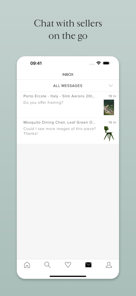 1stDibs: Shop Antique & Modern - バイヤーとプロの販売者との間のダイレクトメッセージで、高級アートや家具の件についてやり取りしている1stDibsアプリの受信トレイのスクリーンショット。
