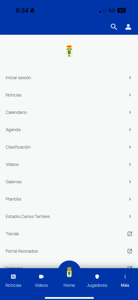 Real Oviedo - Official App - Menú de navegación principal de la aplicación móvil oficial del Real Oviedo con secciones para noticias, videos e información de la plantilla.