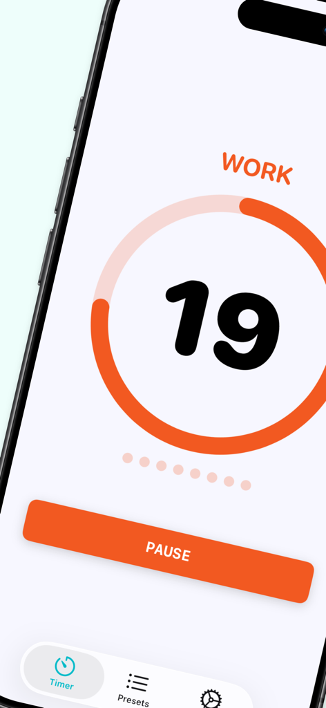 Interval Timer Pro: Tabata - La aplicación Interval Timer Pro mostrando un intervalo de trabajo activo de 19 segundos con una barra de progreso circular naranja minimalista y un botón de pausa.