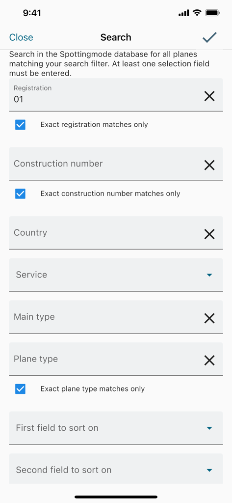 Plane DB - Pantalla de búsqueda avanzada en la aplicación Plane DB que muestra filtros para la matrícula de la aeronave y los números de construcción.