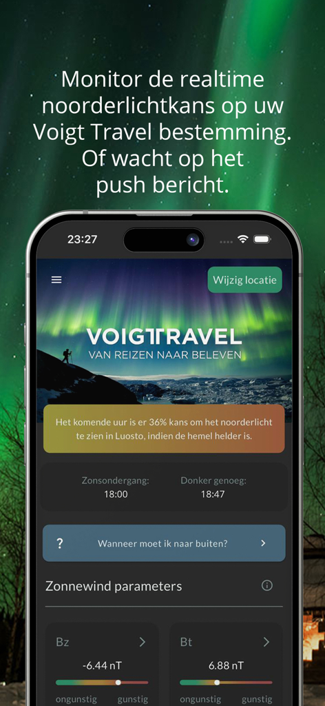 Ein Smartphone-Bildschirm, der die Wahrscheinlichkeit von Nordlichtern und Parameter des Sonnenwinds in der Noorderlicht App anzeigt