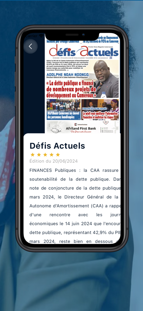 A smartphone interface displaying a curated news article and summary from the La Revue Presse app