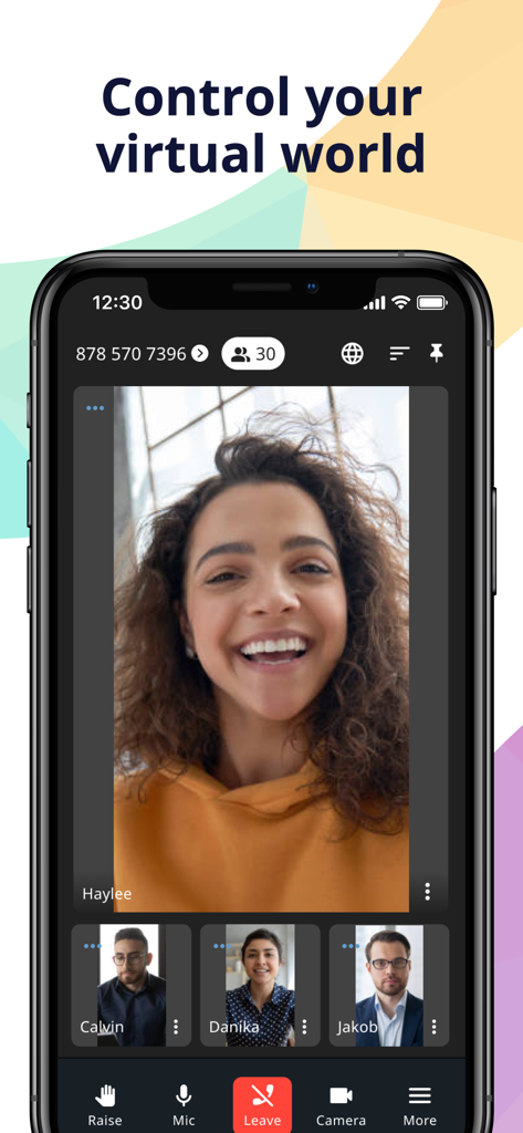 VROOM - VROOM 모바일 앱 인터페이스로, 여러 참가자와 회의 컨트롤이 있는 그룹 화상 회의가 표시됩니다.