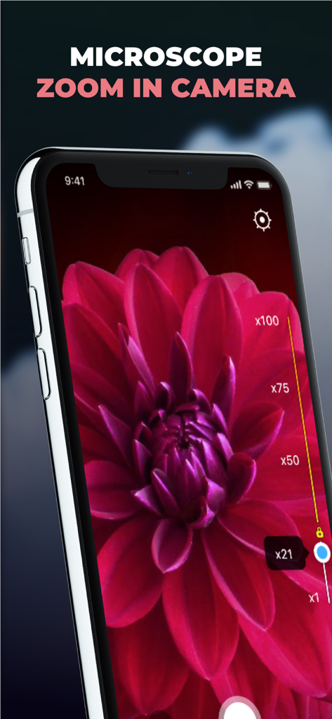 Pantalla de smartphone mostrando la aplicación Super Photo Zoom Lens en modo microscopio con un primer plano de una flor rosa.