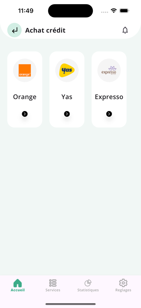 Samir Moneyアプリのモバイルクレジット購入画面。Orange、Yas、Expressoのオプションが表示されている