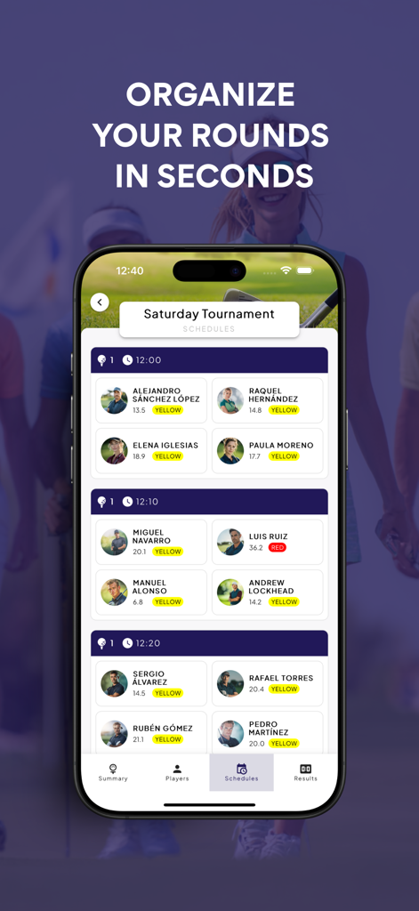 Golf Directo: Live Scoring - Interfaz de aplicación móvil que muestra un calendario de torneos de golf con horarios de salida y grupos de jugadores