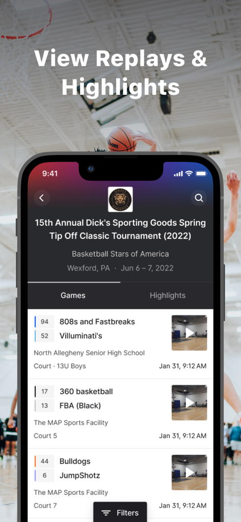 BallerTV - Schermata dell'app BallerTV che visualizza un elenco di repliche di partite di basket giovanile ed highlight da un torneo