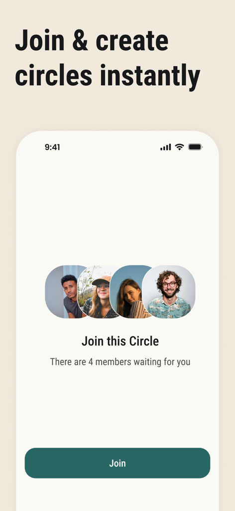 Interfaz de la aplicación que muestra una invitación para unirse a un círculo familiar privado con fotos de perfil de cuatro miembros