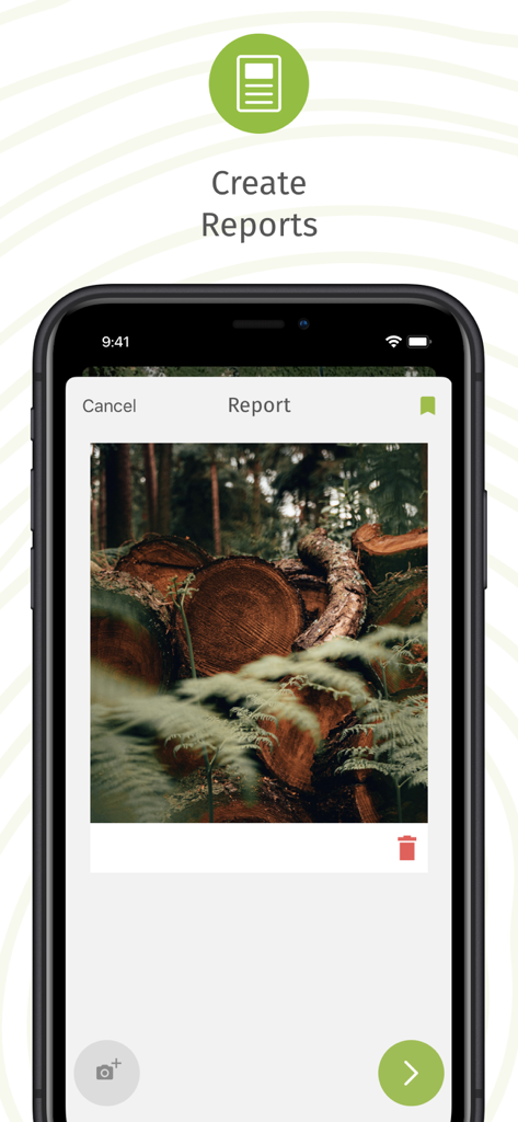Pantalla de smartphone que muestra la interfaz de la aplicación Forest Watcher para crear un informe de campo con una foto de troncos de árboles cortados