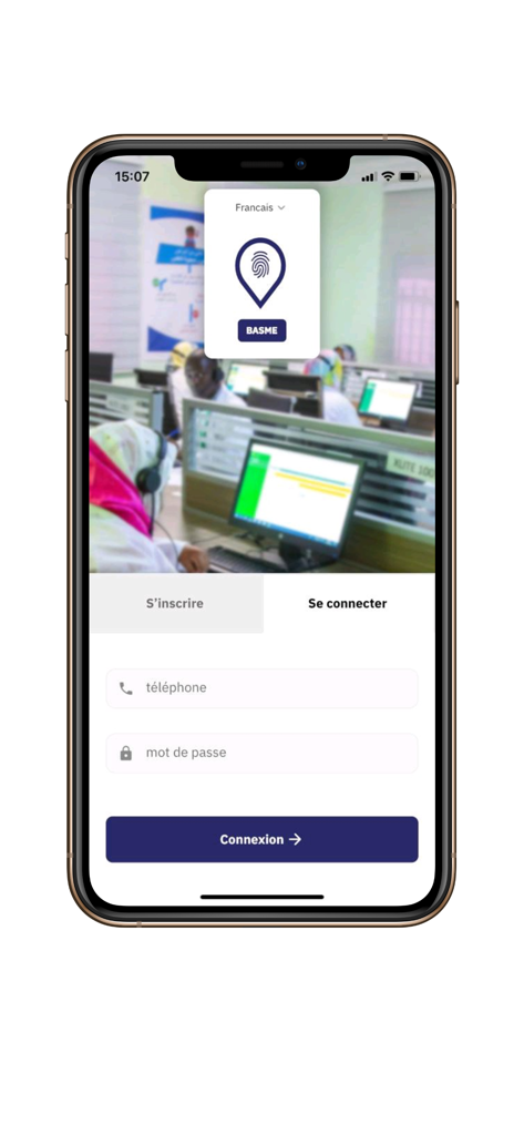 Écran de connexion de l'application de suivi du temps mobile Basme montrant les champs de saisie du téléphone et du mot de passe