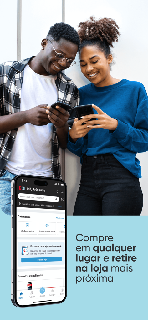 Drogaria São Paulo - Man and woman smiling while using the Drogaria Sao Paulo app on their smartphones for online shopping and in-store pickup
