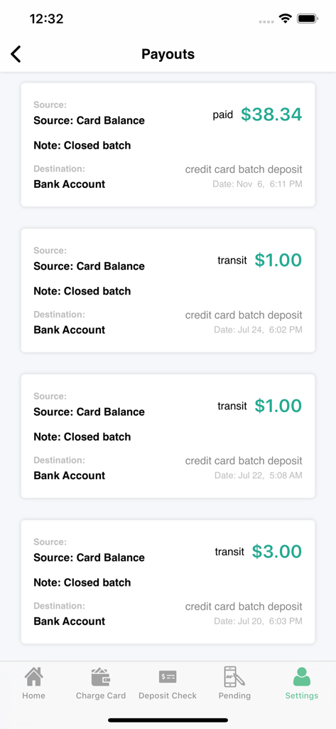 iWalletアプリの支払い履歴画面。銀行口座へのクレジットカード一括入金のリストを表示