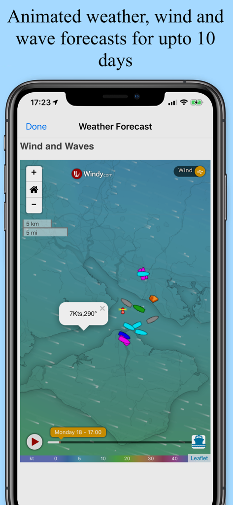 Interfaz de la aplicación SeaNav que muestra pronósticos animados de viento y olas para navegación marina en un mapa costero.