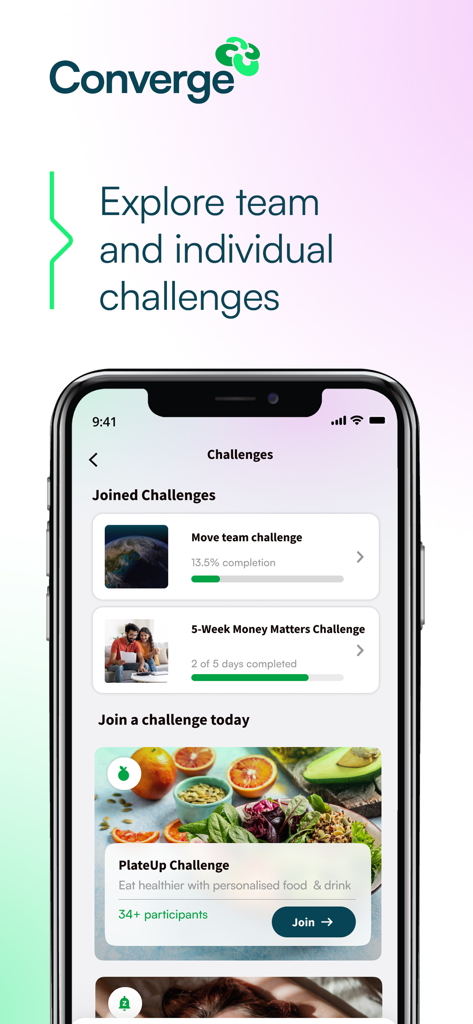 Pantalla de smartphone que muestra varios desafíos de bienestar individuales y en equipo dentro de la aplicación Converge International