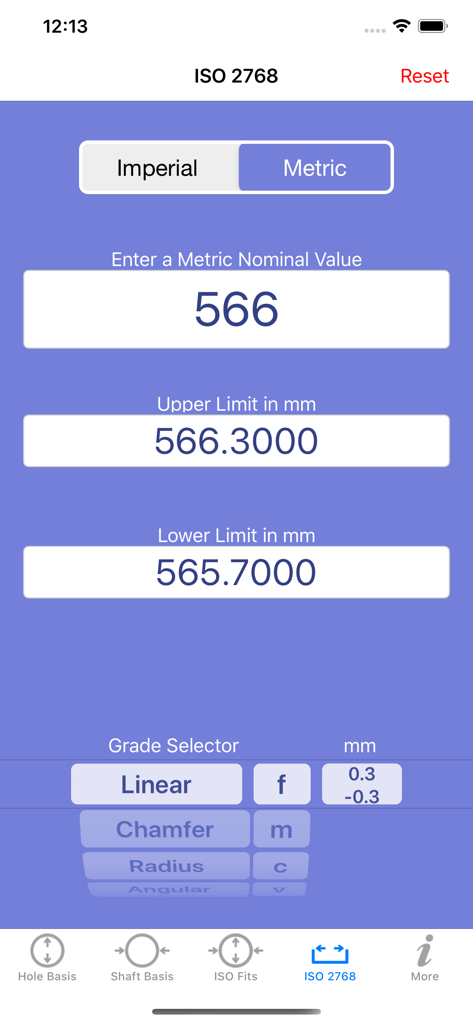 ISO Tolerance - ISO 2768 Toleranzrechner-Bildschirm mit metrischen oberen und unteren Grenzwerten für einen Nennwert.